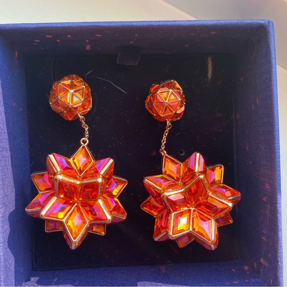 Swarovski fire crystal star pendant earrings